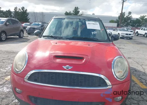 2010 Mini Cooper S Clubman z USA, uszkodzony, nr VIN WMWMM3C56ATP94157